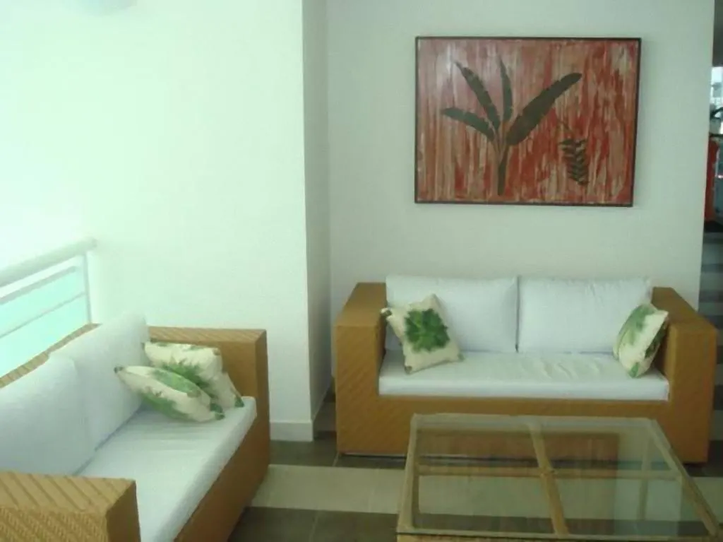 Biarritz Hplus Long Stay Brasilia Aparthotel